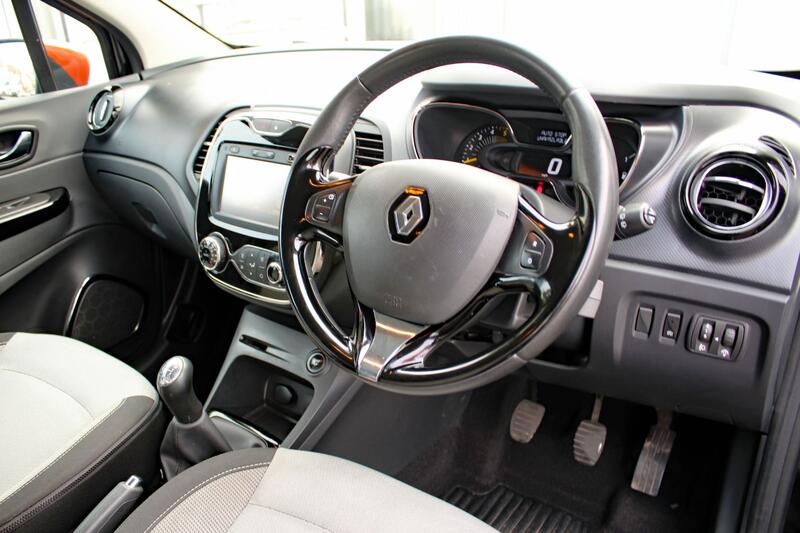 RENAULT CAPTUR 1.5 DCI DYNAMIQUE M-NAV 2014