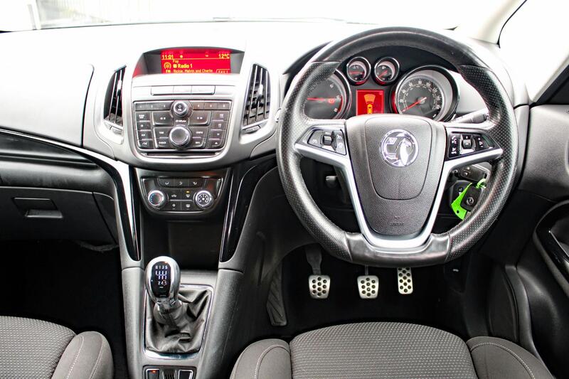 VAUXHALL ZAFIRA TOURER 2.0 CDTI SRI 2014