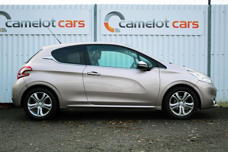 PEUGEOT 208 1.2 ALLURE 2012