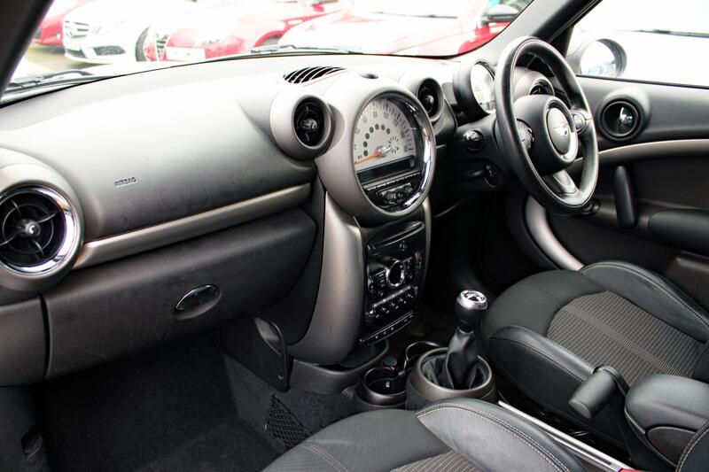 MINI COUNTRYMAN 1.6 Cooper D Countryman 2012