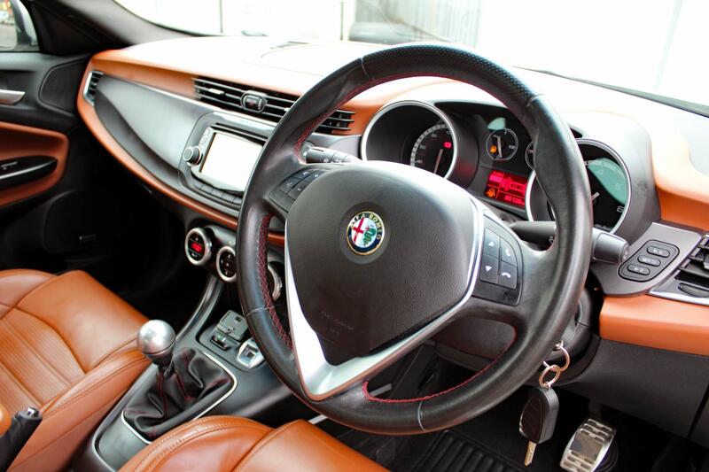 ALFA ROMEO GIULIETTA 1.6 Giulietta 1.6 Jtdm-2 105 Bhp Exclusive 2014