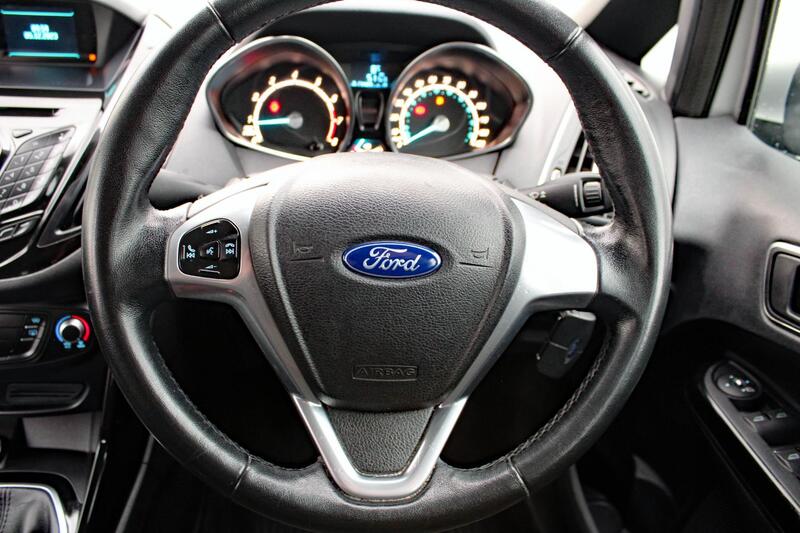 FORD B-MAX 1.4 Zetec  2014