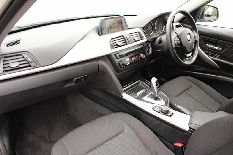 BMW 3 SERIES 2.0 320i SE Touring 2014