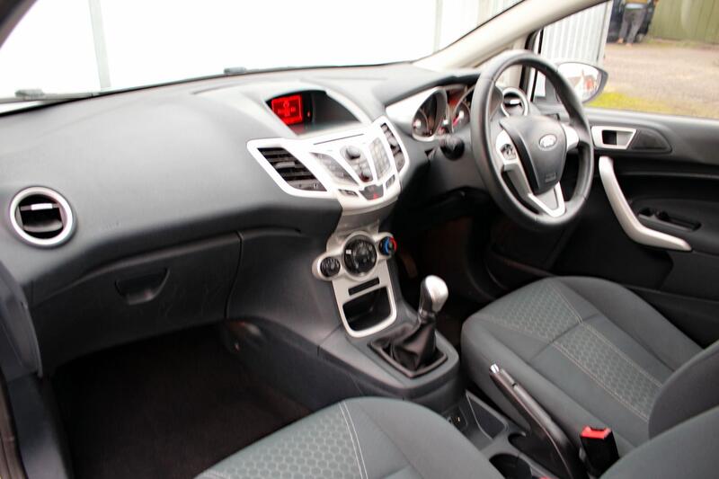 FORD FIESTA 1.3 Zetec  2012