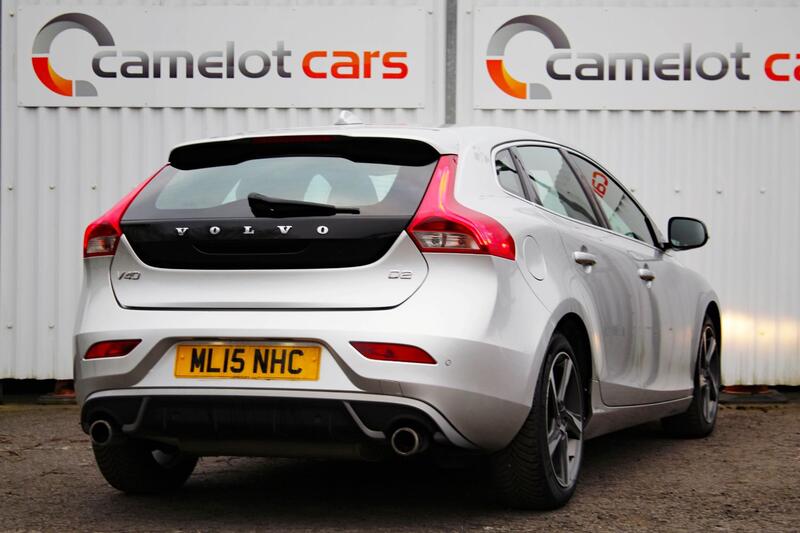 VOLVO V40 1.6 R-Design D2 (115hp) 2015