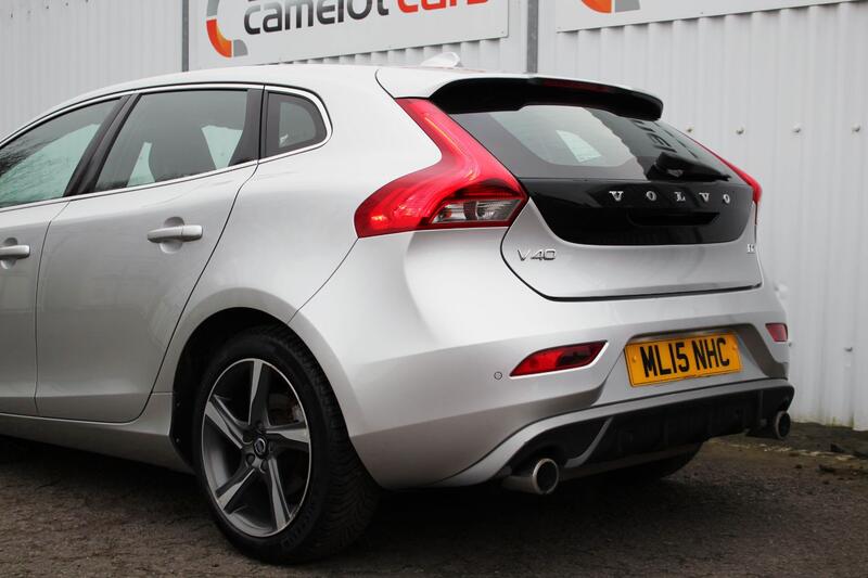 VOLVO V40 1.6 R-Design D2 (115hp) 2015