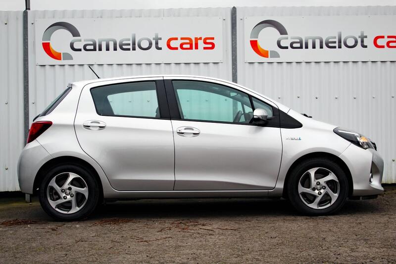 TOYOTA YARIS 1.5 VVT-h Icon  2014