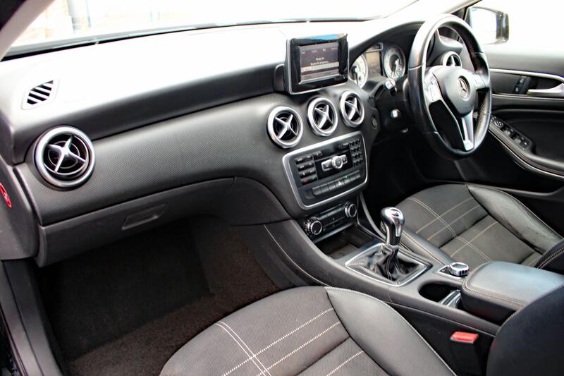 MERCEDES-BENZ A CLASS 1.6 A180 BlueEfficiency Sport  2013