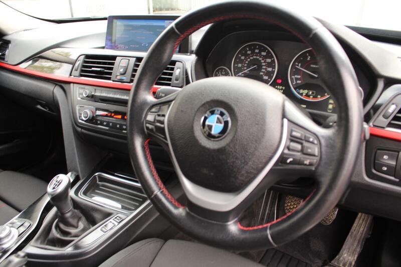 BMW 3 SERIES 2.0 318d Sport Saloon 2013