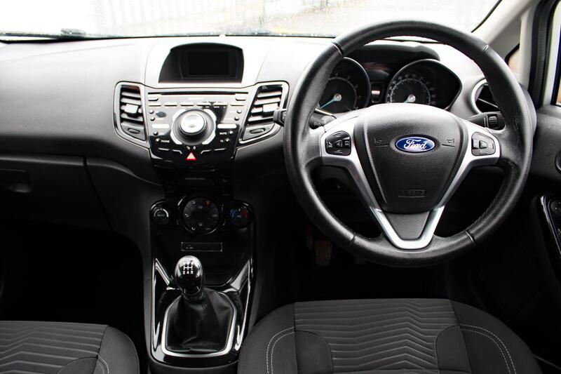 FORD FIESTA 1.0 T EcoBoost Titanium 2014