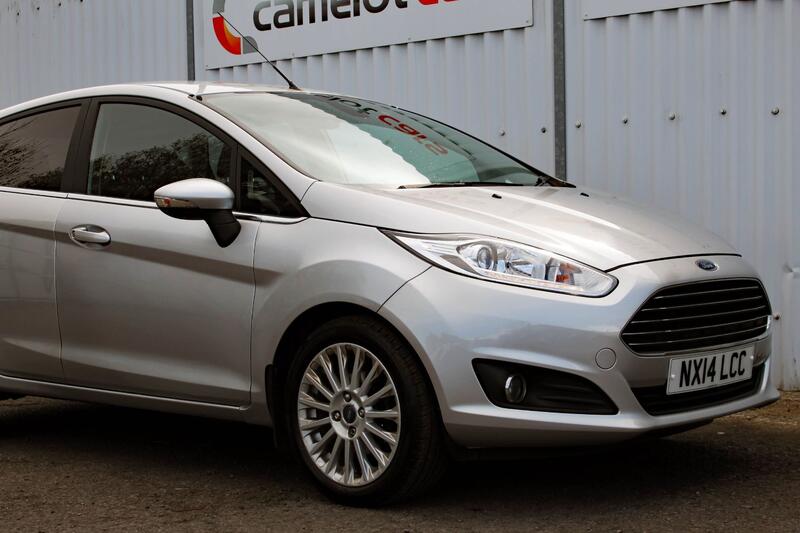 FORD FIESTA 1.0 T EcoBoost Titanium 2014