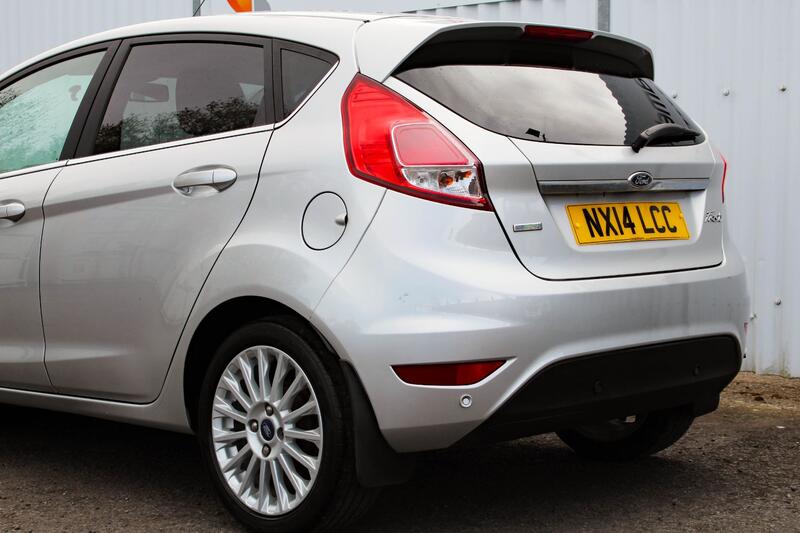 FORD FIESTA 1.0 T EcoBoost Titanium 2014