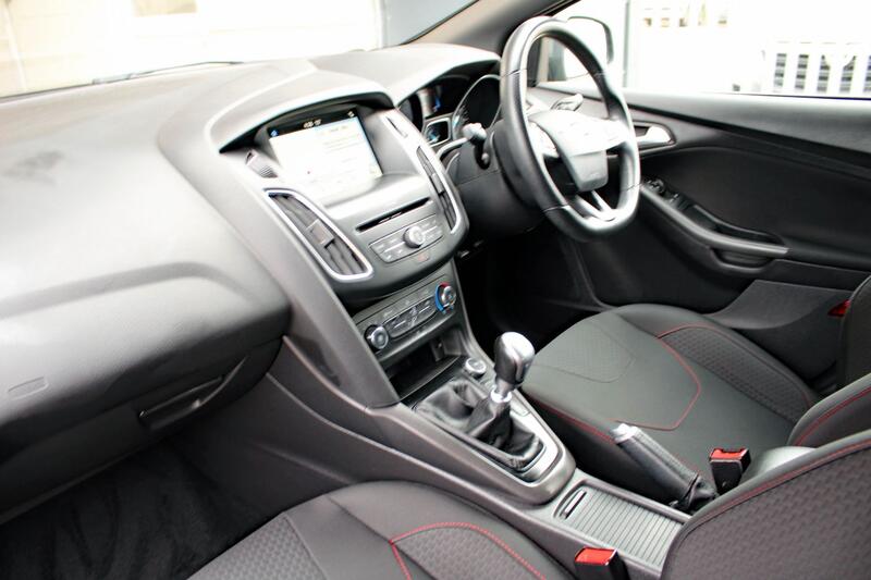 FORD FOCUS 1.0 T EcoBoost ST-Line 2018
