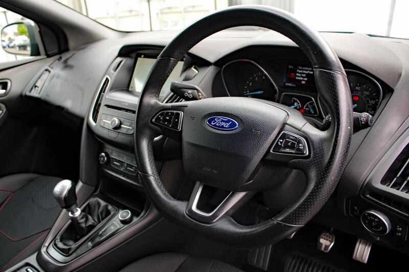 FORD FOCUS 1.0 T EcoBoost ST-Line 2018