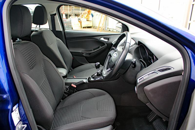 FORD FOCUS 1.0 T EcoBoost Titanium 2014