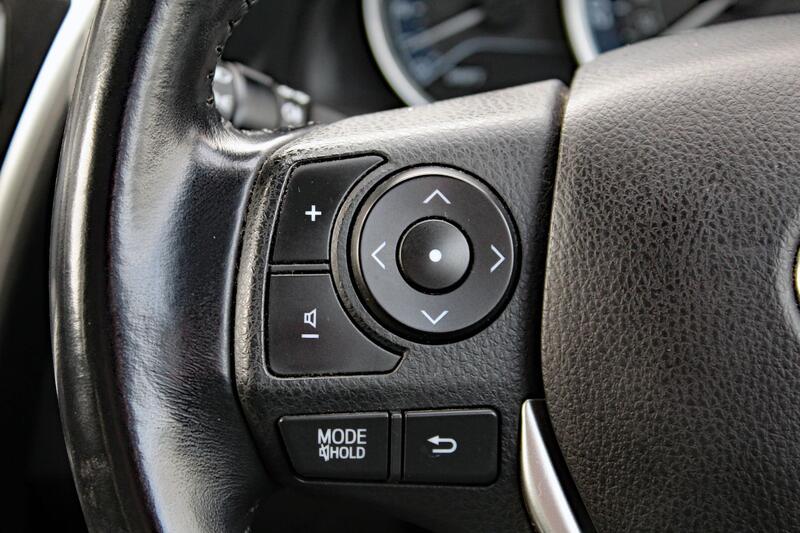 TOYOTA AURIS 1.6 V-Matic Icon+ 2015