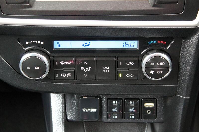 TOYOTA AURIS 1.4 D-4D Icon Plus 2014