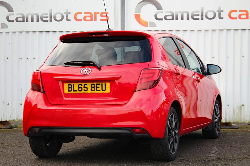 TOYOTA YARIS 1.3 Dual VVT-i Sport 2015