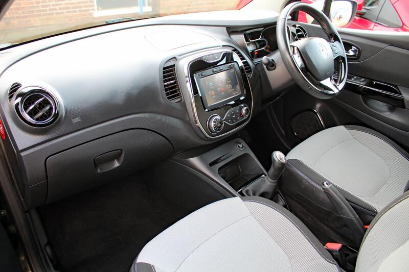 RENAULT CAPTUR 1.5 Dynamique S MediaNav dCi 90 Stop & Start 2015