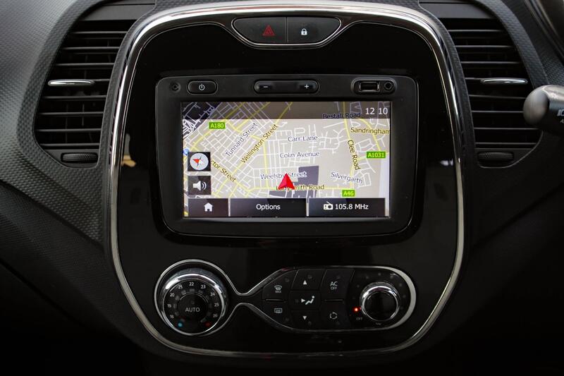 RENAULT CAPTUR 1.5 Dynamique S MediaNav dCi 90 Stop & Start 2015