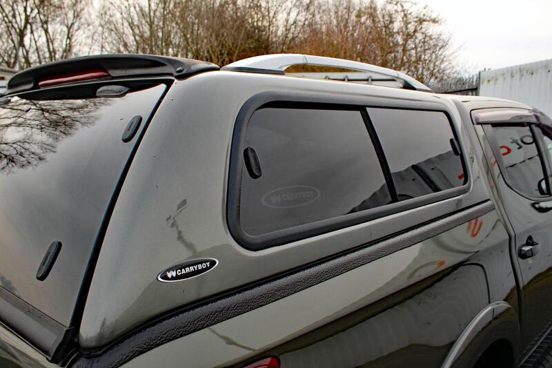 MITSUBISHI L200 2.4 DI-D DC Titan 2015