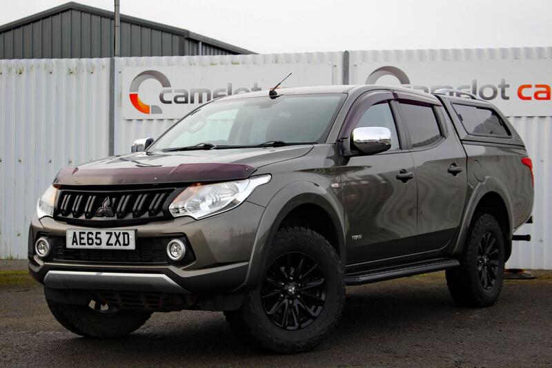 MITSUBISHI L200 2.4 DI-D DC Titan 2015