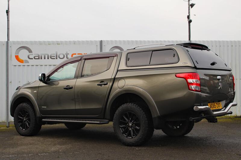 MITSUBISHI L200 2.4 DI-D DC Titan 2015