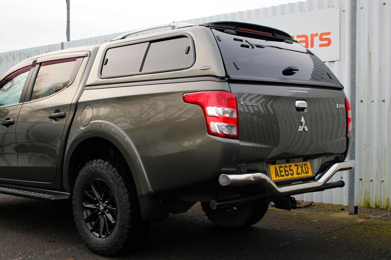 MITSUBISHI L200 2.4 DI-D DC Titan 2015