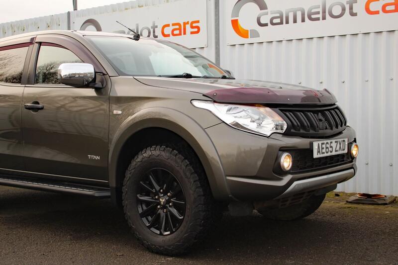 MITSUBISHI L200 2.4 DI-D DC Titan 2015