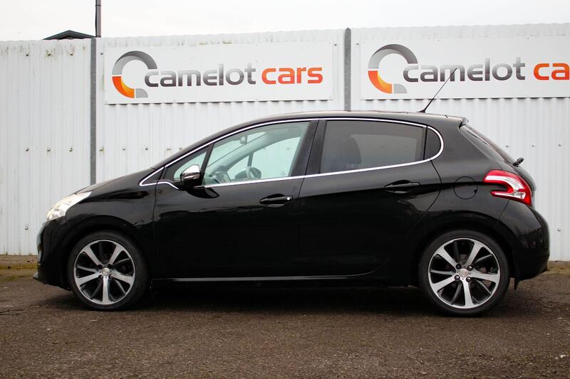 PEUGEOT 208 1.6 e-HDi Feline 2013
