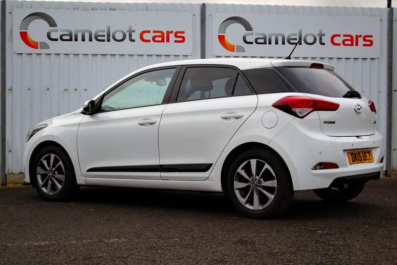HYUNDAI I20 1.2 Premium 2015