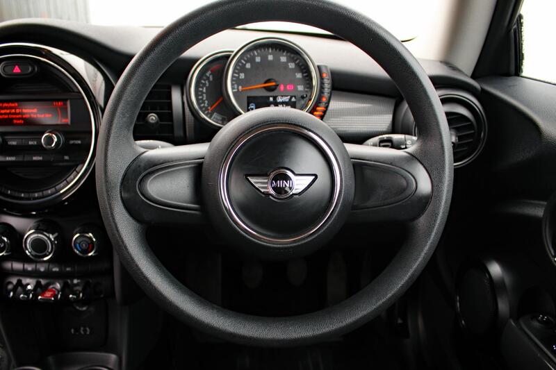 MINI HATCH 1.5 Cooper 3-Door Hatch 2014