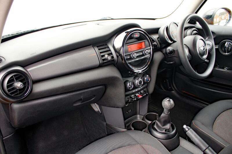 MINI HATCH 1.5 Cooper 3-Door Hatch 2014