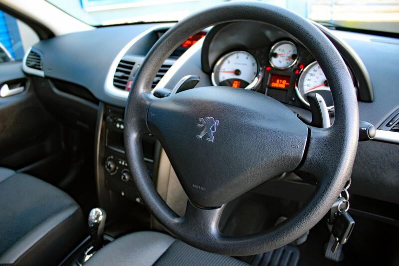 PEUGEOT 207 1.4 16V S 2010