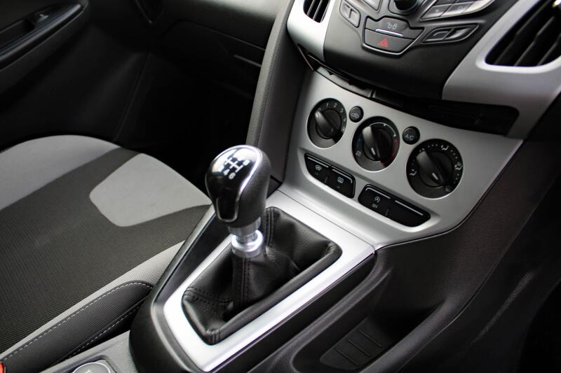 FORD FOCUS 1.0 T EcoBoost Zetec 2014
