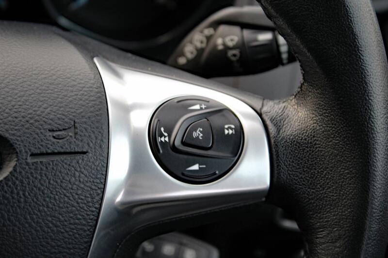 FORD FOCUS 1.0 T EcoBoost Zetec 2014