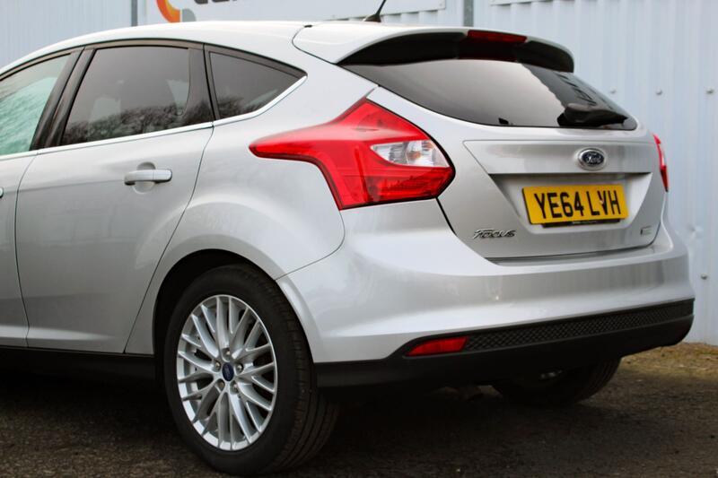 FORD FOCUS 1.0 T EcoBoost Zetec 2014