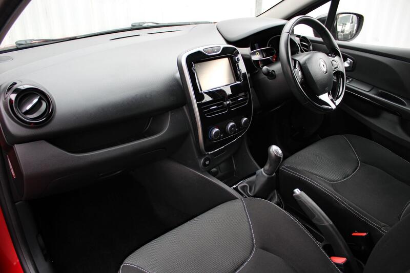 RENAULT CLIO 1.2 Dynamique Nav 1.2 16V 75 2016