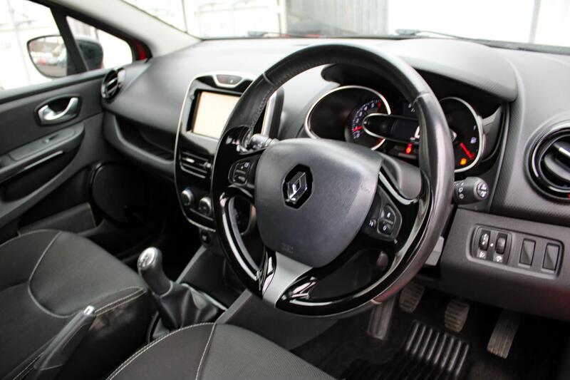RENAULT CLIO 1.2 Dynamique Nav 1.2 16V 75 2016