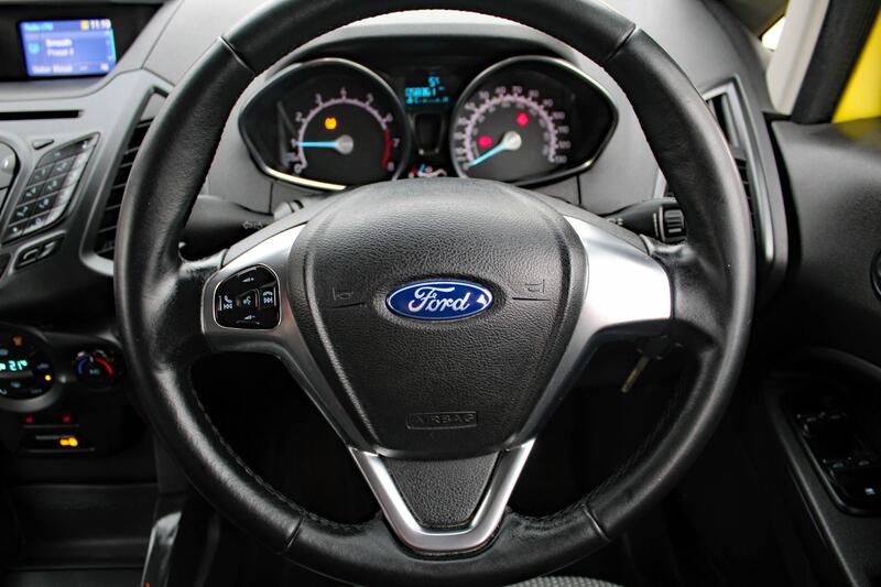 FORD ECOSPORT 1.0 T EcoBoost Zetec 2016