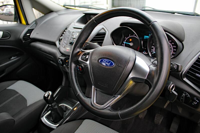 FORD ECOSPORT 1.0 T EcoBoost Zetec 2016