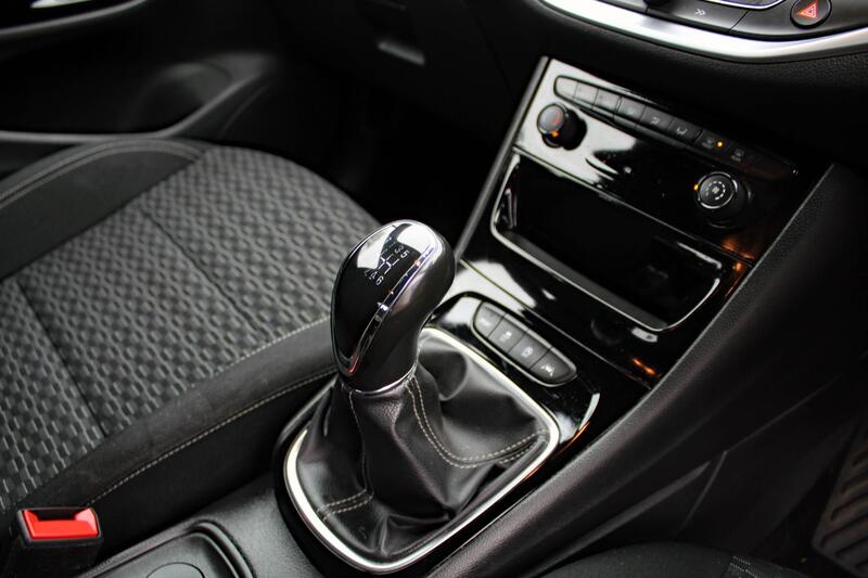 VAUXHALL ASTRA 1.6 i Turbo SRi Nav 2016