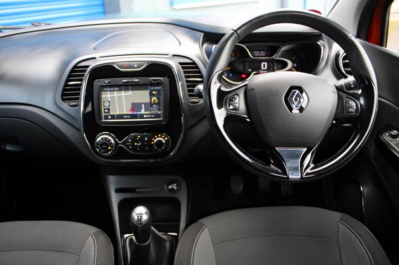 RENAULT CAPTUR 0.9 Dynamique S Nav TCe 90 2015