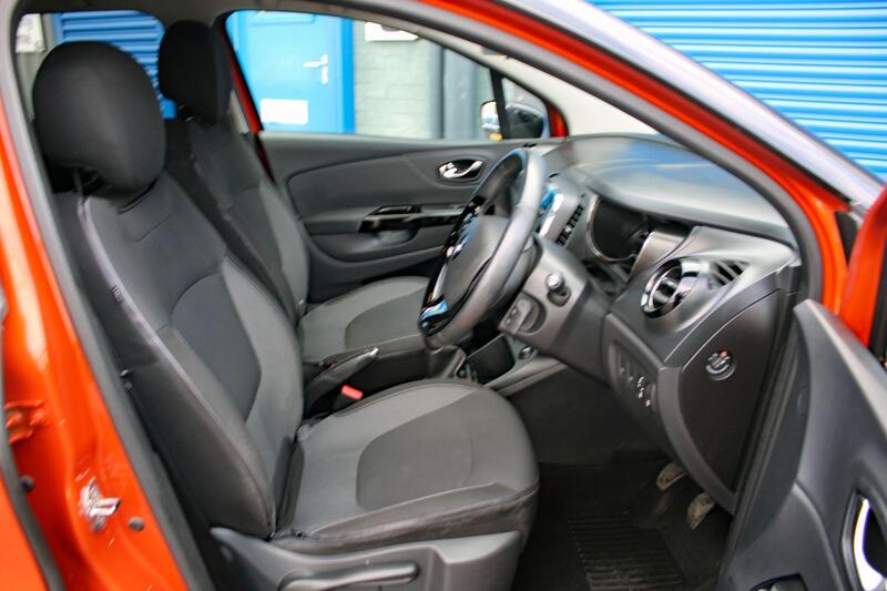 RENAULT CAPTUR 0.9 Dynamique S Nav TCe 90 2015