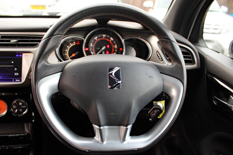 DS AUTOMOBILES DS 3 1.2 PureTech Chic 2016