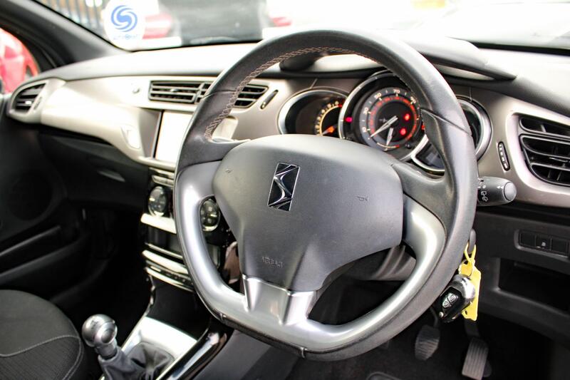 DS AUTOMOBILES DS 3 1.2 PureTech Chic 2016