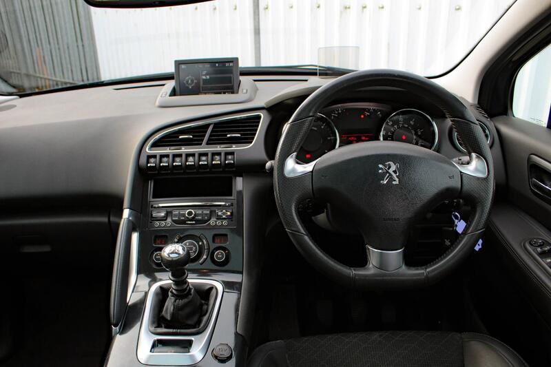 PEUGEOT 3008 1.6 HDi Allure 2015