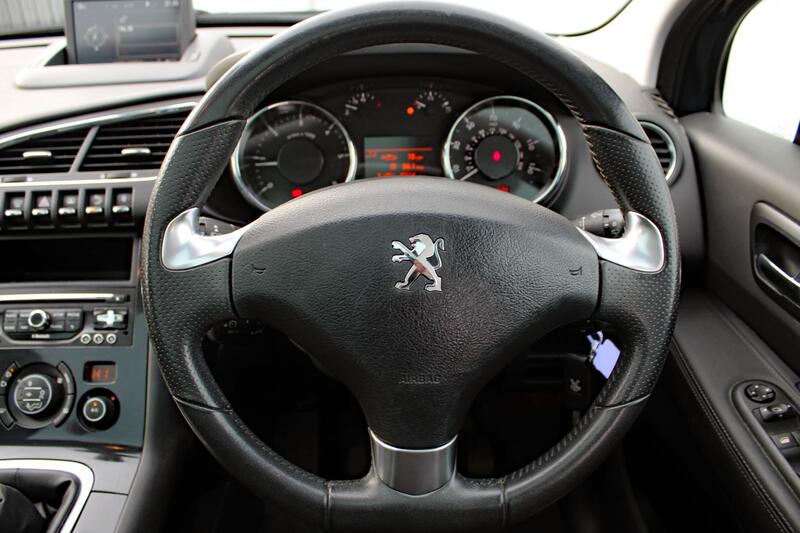 PEUGEOT 3008 1.6 HDi Allure 2015