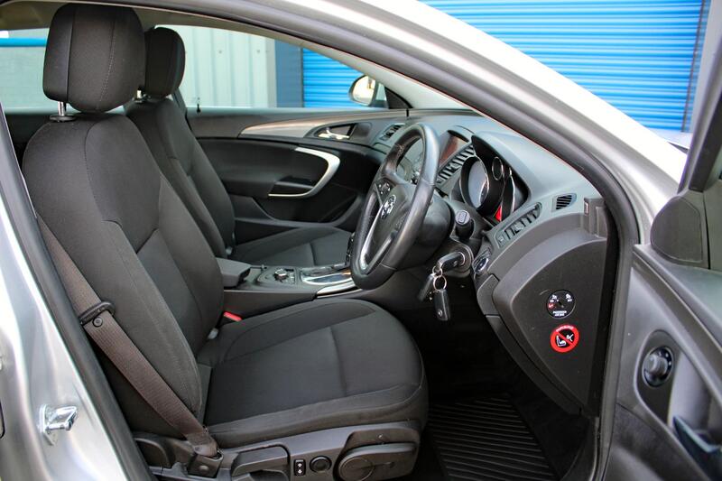 VAUXHALL INSIGNIA 2.0 CDTi Exclusiv 2012