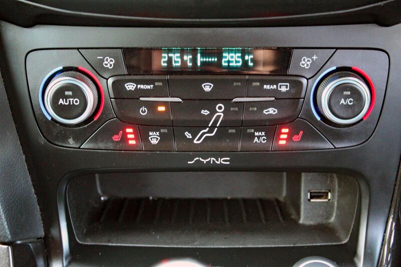 FORD FOCUS 1.0 T EcoBoost Titanium X 2015
